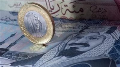 تباين طفيف في أسعار الريال السعودي بين البنوك المصرية والعربية اليوم