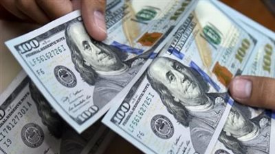 استقرار العملة الأمريكية: رصد دقيق لأسعار الدولار في البنك المركزي والبنوك التجارية اليوم