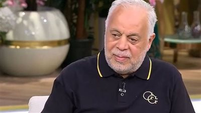 أشرف زكي ينهي أزمة رامز جلال وأسماء جلال بعد جدل برنامج المقالب
