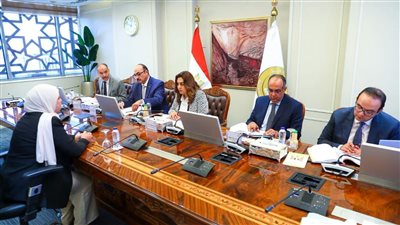 الدكتورة منال عوض تترأس لجنة اختيار القيادات الجديدة بوزارة التنمية المحلية والبيئة
