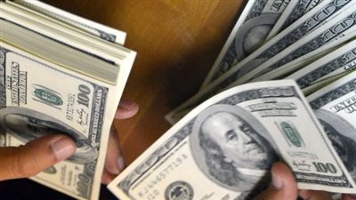 حركة أسعار العملات: الدولار الأمريكي يحافظ على مستوياته مقابل الجنيه اليوم