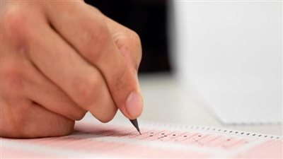 ماراثون الثانوية العامة 2026: استمرار الامتحانات وسط إجراءات تأمين مشددة بجميع المحافظات