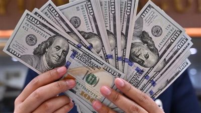 تطورات سعر الصرف: الدولار يرتفع 40 قرشًا.. ما تأثير ذلك على الأسواق؟