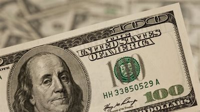 الدولار اليوم: تقلبات محدودة واستقرار في معظم البنوك الوطنية