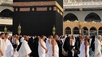 كيف تنظم وزارة السياحة رحلات العمرة 1448هـ؟ ضوابط حماية المسافرين