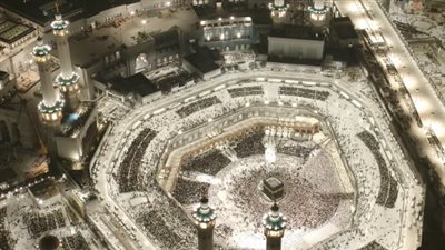 وزارة السياحة والآثار تطلق ضوابط موسم العمرة 1448هـ