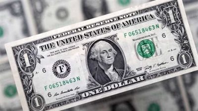 هل يتغير سعر الدولار؟ رصد لحركة التداولات في البنوك المصرية اليوم