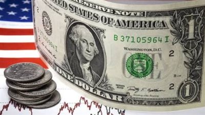متابعة لحظية لأسعار العملات.. الدولار يواصل استقراره في البنوك المصرية