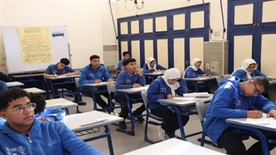 مميزات حصرية لطلاب التكنولوجيا التطبيقية تشمل مكافآت مالية وفرص تعيين مضمونة