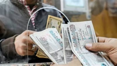 استقرار الدولار أمام الجنيه.. أسعار الشراء والبيع في أبرز البنوك المصرية