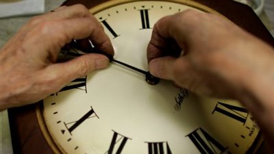 كيف تضبط هاتفك على التوقيت الشتوي 2026؟ خطوات سهلة لأجهزة أندرويد وآيفون