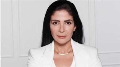 نجوم «طالع نازل» يكشفون ملامح تجربة منى زكي الجديدة على شاهد