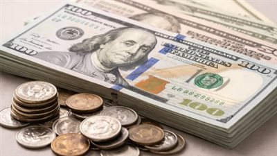 قبل بداية التعاملات.. سعر الدولار اليوم في البنك المركزي والأهلي وبنك مصر