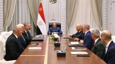 الرئيس السيسي يبحث مع رئيس «إيني» زيادة الاستثمارات وتعزيز دور مصر كمركز إقليمي للغاز
