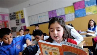أسعار الكتب المدرسية للترم الأول والثاني 2026-2027.. هل تختلف القيمة؟