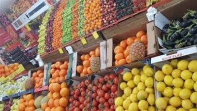 أسعار الفاكهة في سوق العبور اليوم.. تعرف على سعر البرتقال والعنب والخوخ والكمثرى