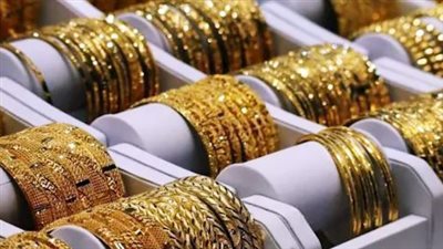 الدولار فوق الـ52 جنيهًا.. ماذا فعل ذلك بسعر الذهب في مصر؟