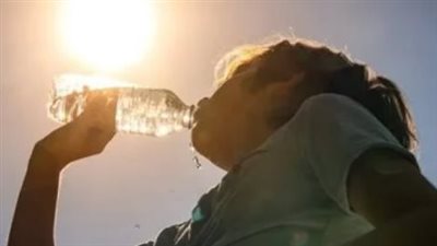 حالة الطقس اليوم.. أجواء حارة ورطبة وشبورة مائية على الطرق صباحًا