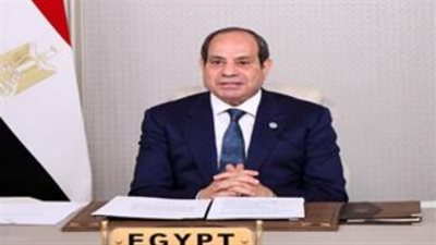 في ذكرى النصر.. السيسي يضع إكليل الزهور على قبر الجندي المجهول