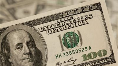 الأخضر يحافظ على مستواه.. كم بلغ سعر الدولار اليوم في البنوك؟