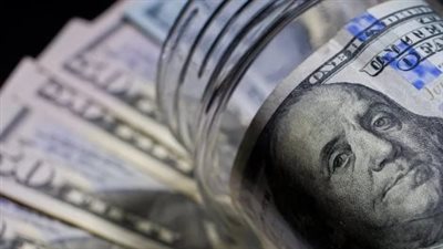 الدولار يترقب التحرك.. تعرف على أسعاره اليوم في 11 بنكًا