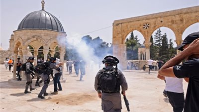 الاحتلال يقتحم مسجد الرحمن بالقدس بسبب الأذان