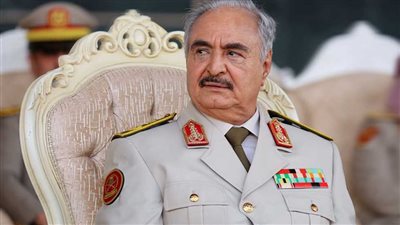 المشير خليفة حفتر.. هل ينجح في تحرير ليبيا أمنيا واقتصاديًا؟