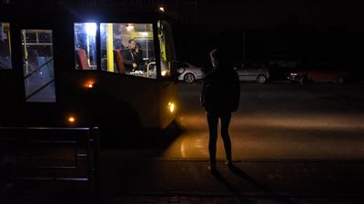 انقطاع الكهرباء في طهران وكرج نتيجة قصف إسرائيلي أمريكي على محافظة البرز