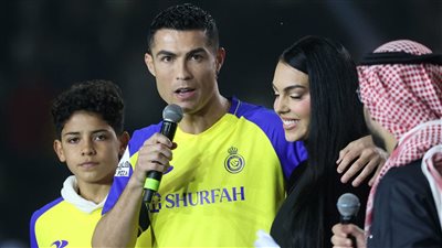 جودة الحياة.. وزير المالية يكشف فائدة تعاقد أندية السعودية مع رونالدو وميسي