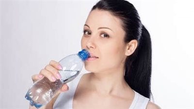 فوائد كثرة شرب الماء للجسم.. منافع مذهلة للكلى والأعصاب والجهاز الهضمي